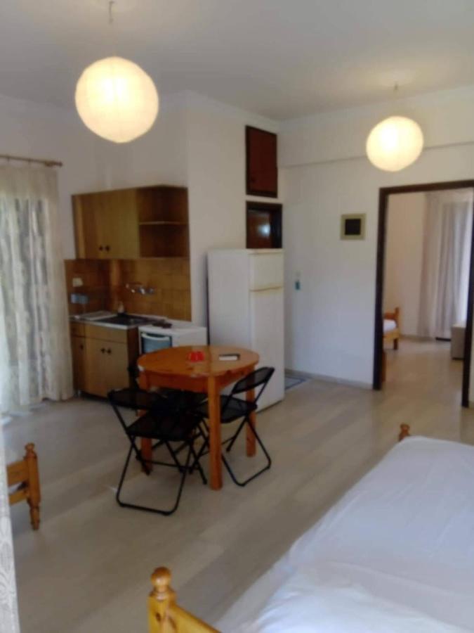 Rousetis Apartments Эйон Экстерьер фото